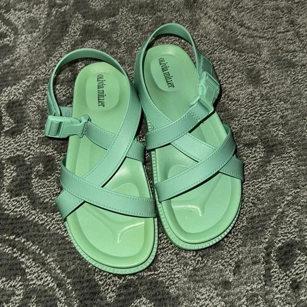 •Olivia Miller sandals•​
